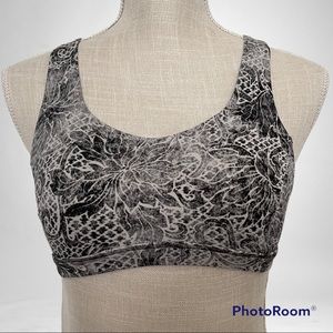 Lululemon Free To Be Serene Bra Black White Size 2